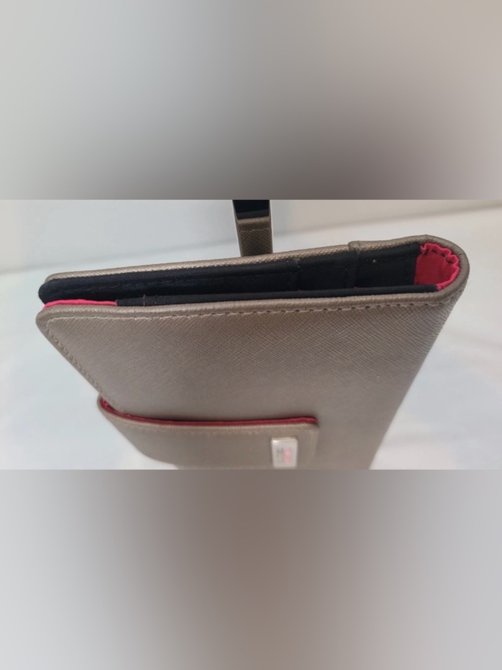Kenneth Cole Reaction RFID Women's Wallet Taupe - Picture 5 of 12